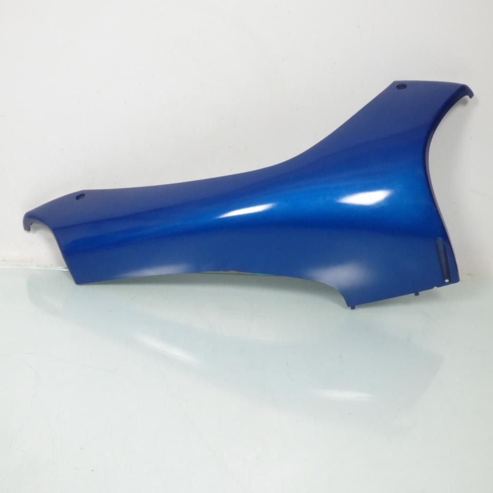 Sabot bas de caisse droit origine pour scooter Peugeot 50 Buxy 729210MB Bleu