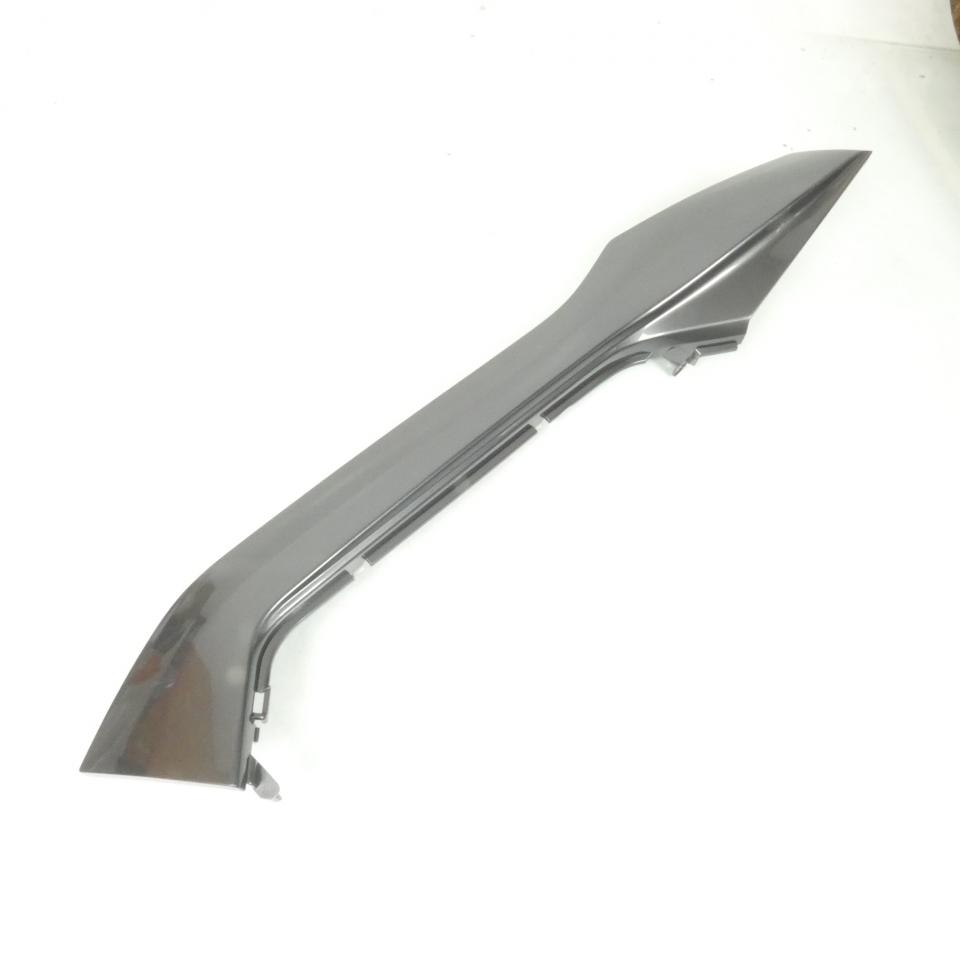 Sabot bas caisse sup droit pour scooter Peugeot 400 Metropolis Eu4 781916I9 Gris