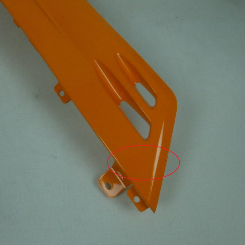 Sabot bas caisse D pour scooter Peugeot 125 Django Evasion 786903P8 Orange Neuf
