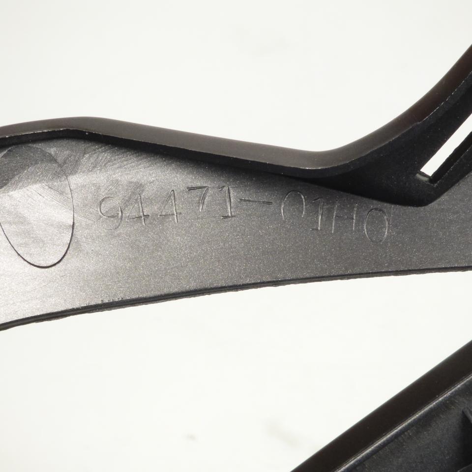 Sabot droit gris origine pour moto Suzuki 600 GSX-R 2006 à 2007 94470-01H01-YKV