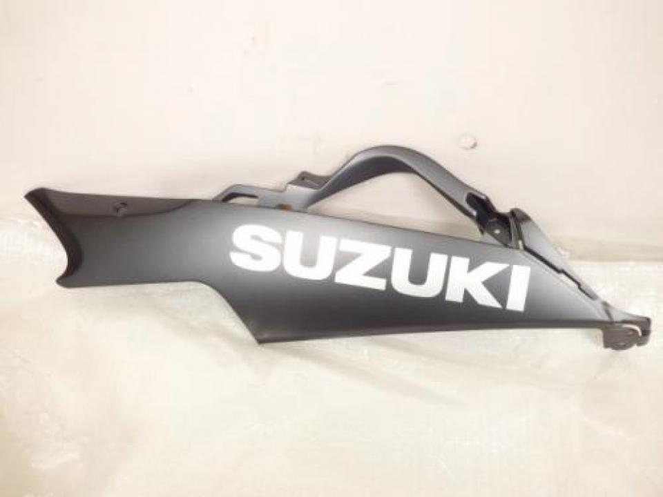 Sabot bas de caisse droit origine pour moto Suzuki 600 GSXR 2006-2007 94470-01H01-YKV Neuf