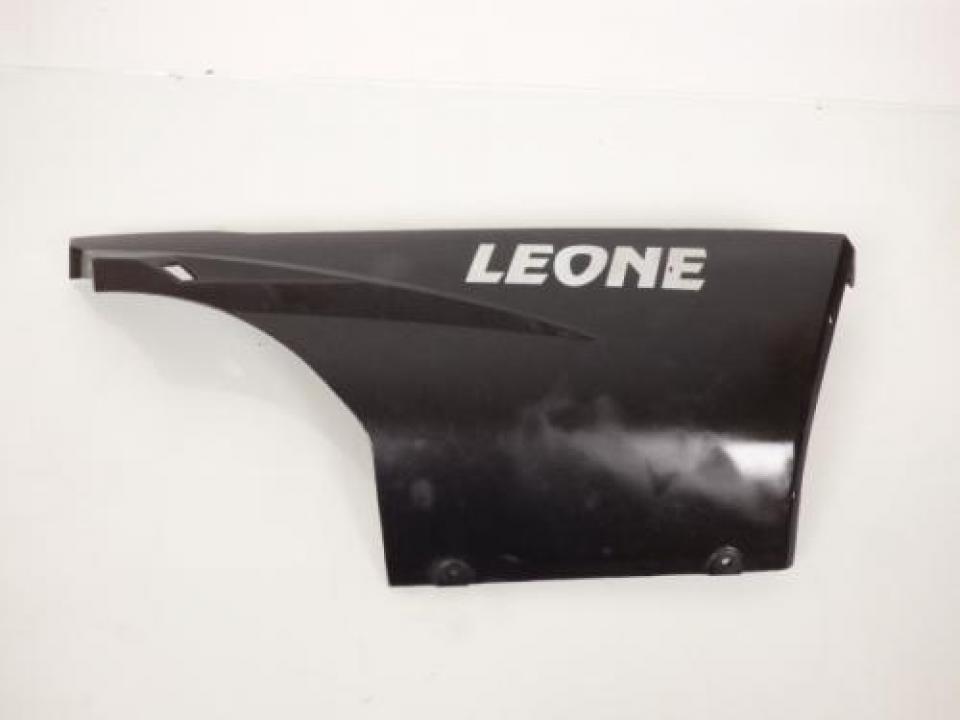 Sabot bas de caisse droit origine pour scooter Keeway 125 Leone 65409B Occasion