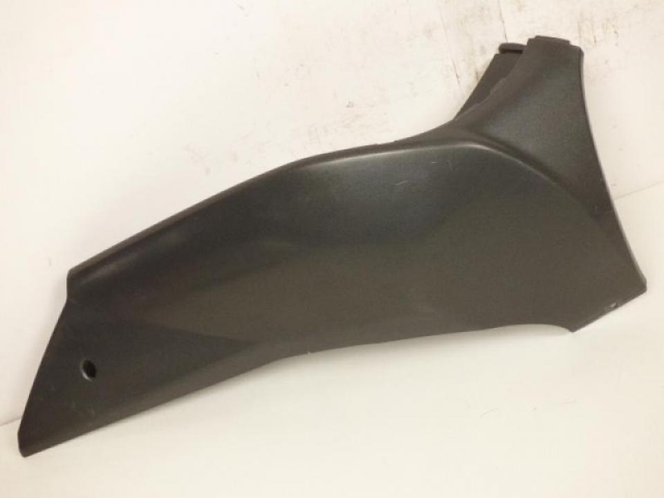 Sabot bas de caisse droit origine pour Scooter Derbi 50 GP1 2005 à 2007 00G01516231 Neuf